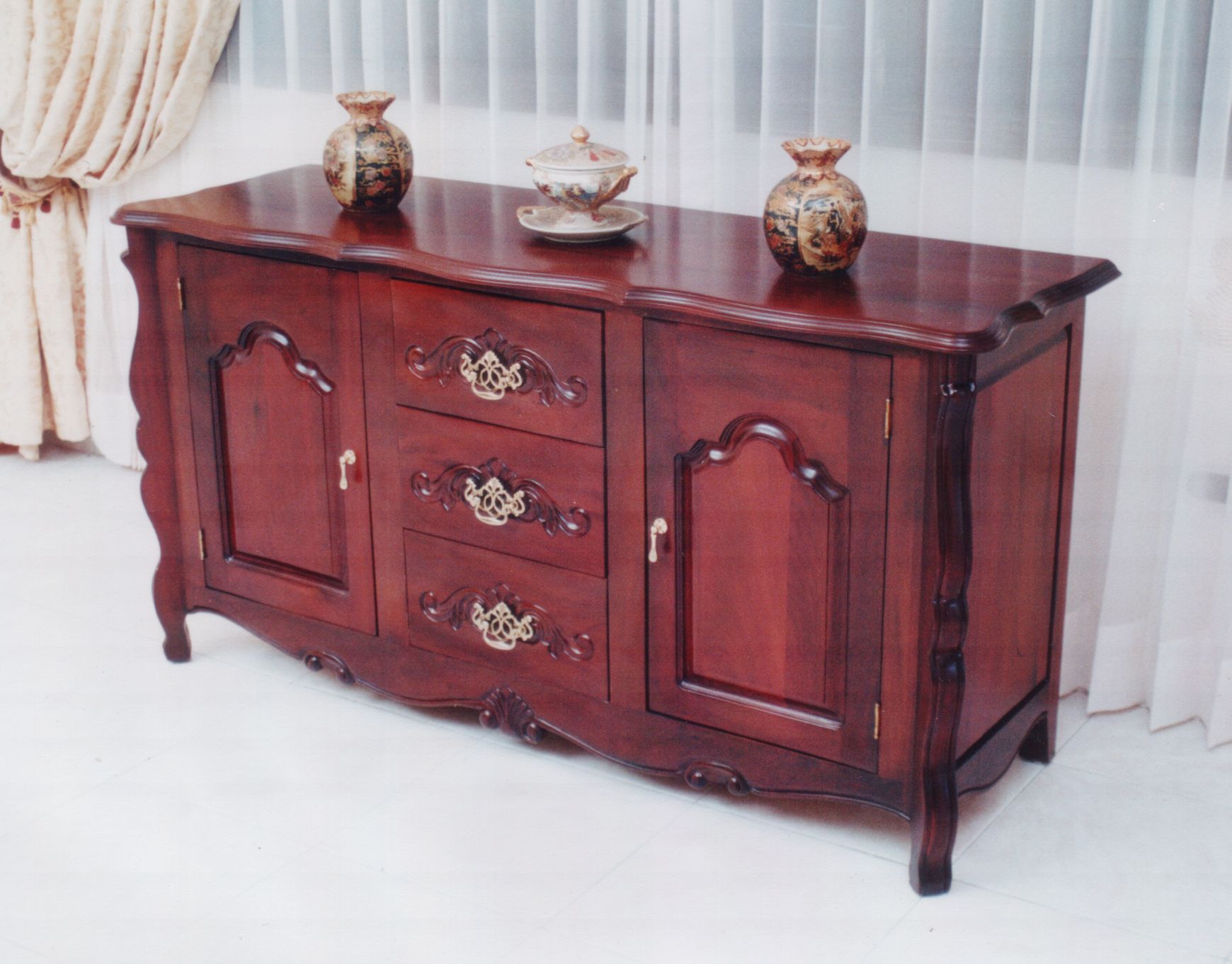 CREDENZA CLASICA