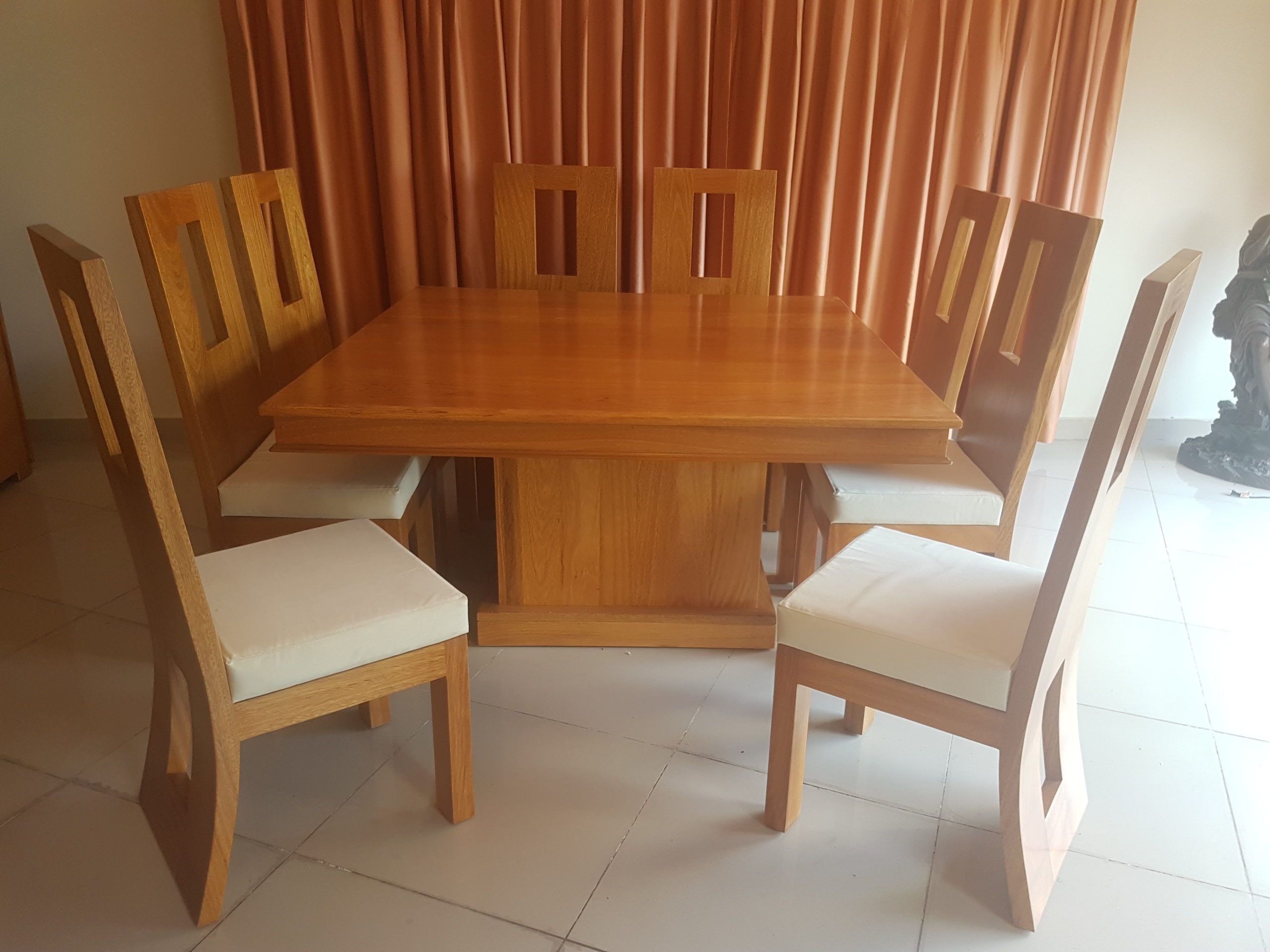 Comedor cuadrado Moderno